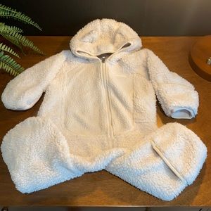 Columbia thick teddy bear footie